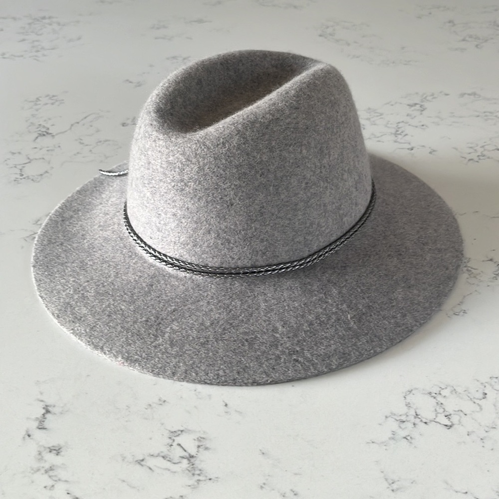 Gap 100% wool gray color woman’s fedora hat - Picture 6 of 12